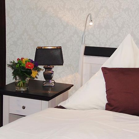 Krummhörn Hotel Garni Landhaus Uttum מראה חיצוני תמונה