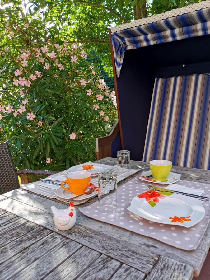 Krummhörn Hotel Garni Landhaus Uttum מראה חיצוני תמונה