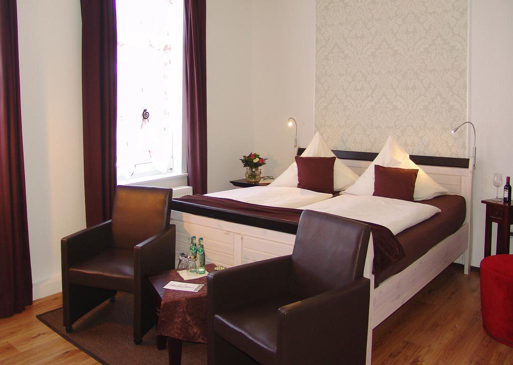 Krummhörn Hotel Garni Landhaus Uttum מראה חיצוני תמונה