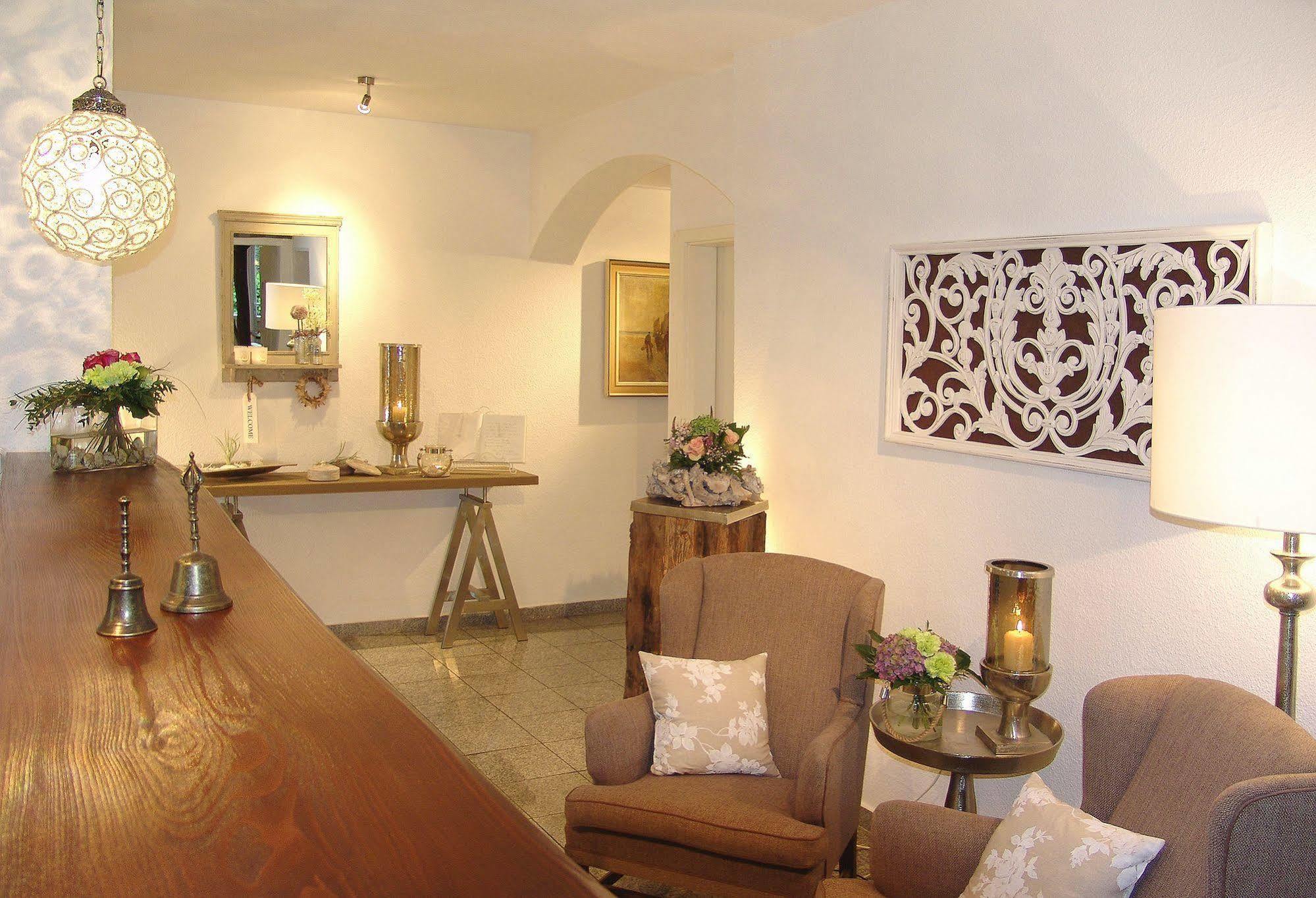 Krummhörn Hotel Garni Landhaus Uttum מראה חיצוני תמונה