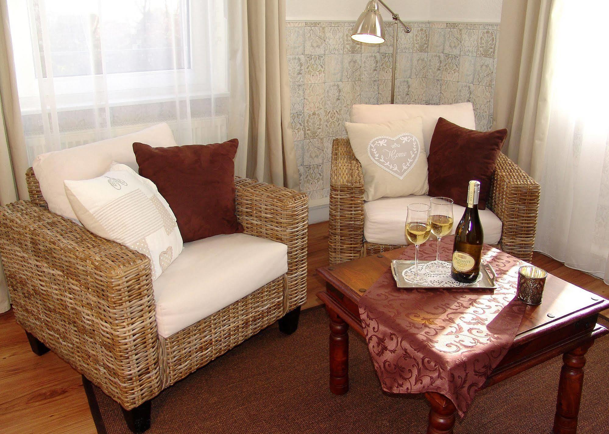 Krummhörn Hotel Garni Landhaus Uttum מראה חיצוני תמונה